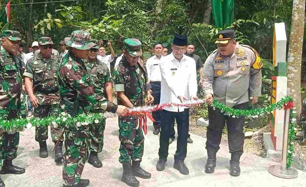 Hadiri Penutupan TMMD, Pj Bupati Pamekasan Apresiasi Kinerja Tim dan Masyarakat