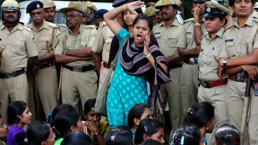 mahasiswi unjuk rasa memrotes meningkatnya pelecehan seksual di India. foto:repro bbc