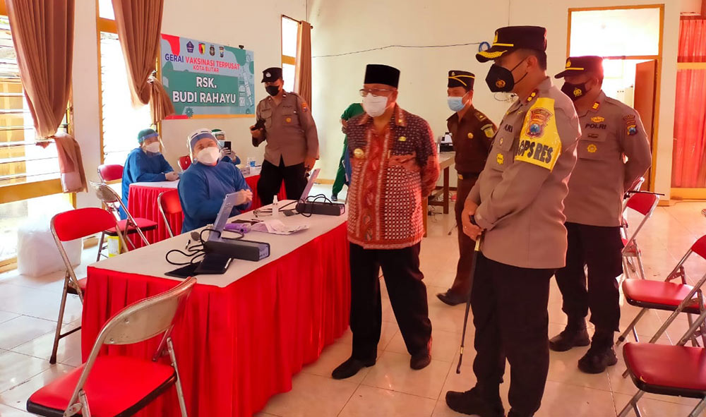 Gerai Vaksinasi Terpusat di Kota Blitar Dibuka, Target Habiskan 2.000 Dosis