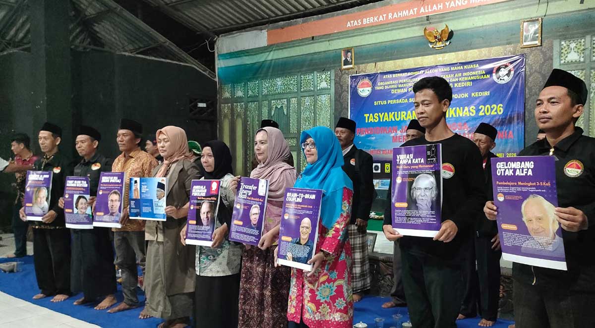 Peringatan Hardiknas atau Hari Pendidikan Nasional di Situs Persada Soekarno Ndalem Pojok, Kabupaten Kediri. Foto: Ist