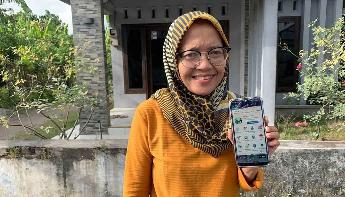 Nanin Lestari, seorang ibu rumah tangga dari Kediri yang telah merasakan manfaat sebagai peserta JKN. Foto: Ist