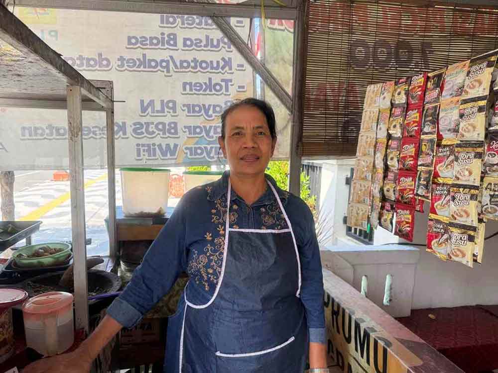 Sri Wulandari, salah satu peserta JKN yang rutin membayar iuran setiap bulan. (Ist)