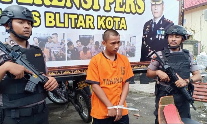 Pelaku percobaan pemerkosaan diamankan di Mapolres Blitar Kota.