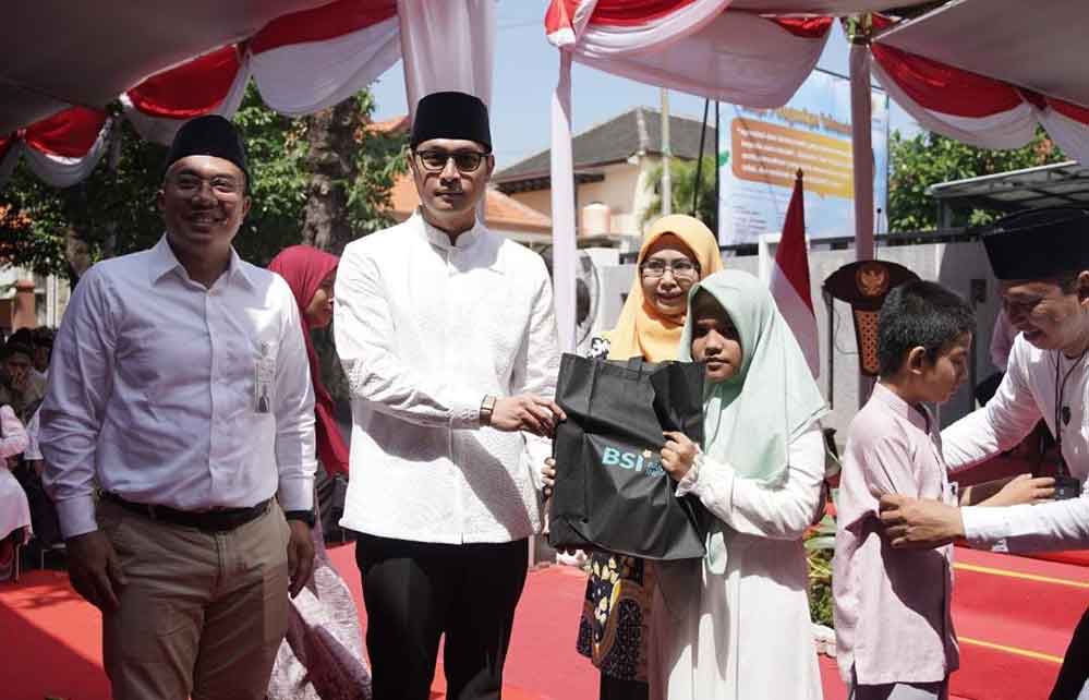 Pemkab Tuban Salurkan Santunan untuk 2.000 Anak Yatim dan Duafa