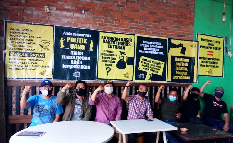 Deklarasi GMCM Mojokerto, menyesalkan aksi vandalisme banner berisi seruan moral memilih paslon. (foto: YUDI EP/ BANGSAONLINE) 
