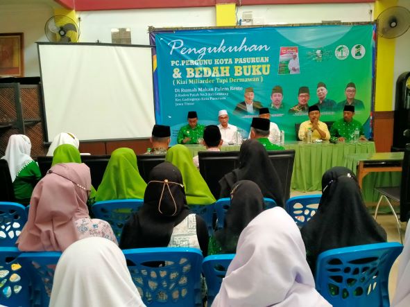 Suasana acara bedah buku Kiai Miliarder Tapi Dermawan karya M Mas