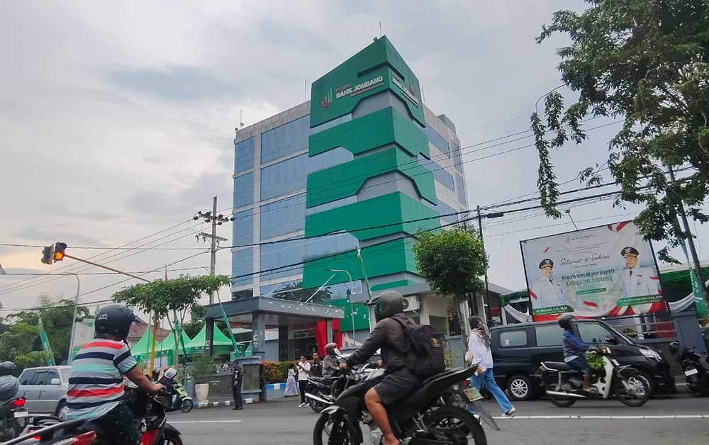 Tanpa Persetujuan Nasabah, Uang Tabungan Ratusan Juta di Bank Jombang Berubah jadi Deposito