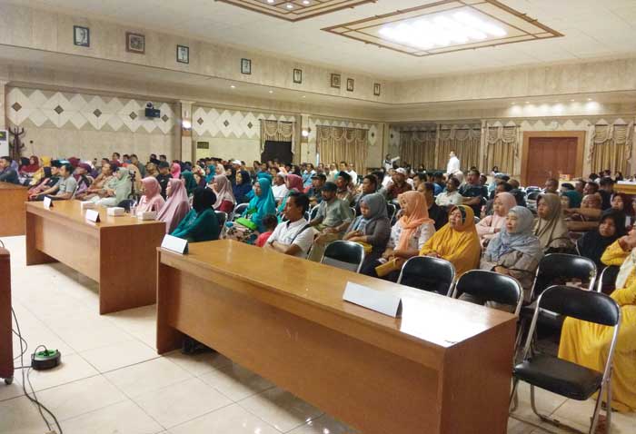 Bupati Sambari Pastikan Pedagang Sudah Masuk Pasar Baru Sebelum Ramadan