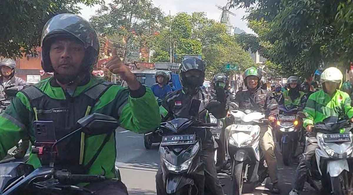 Aksi damai yang digelar para pengemudi Ojol atau ojek online di Kota Batu.