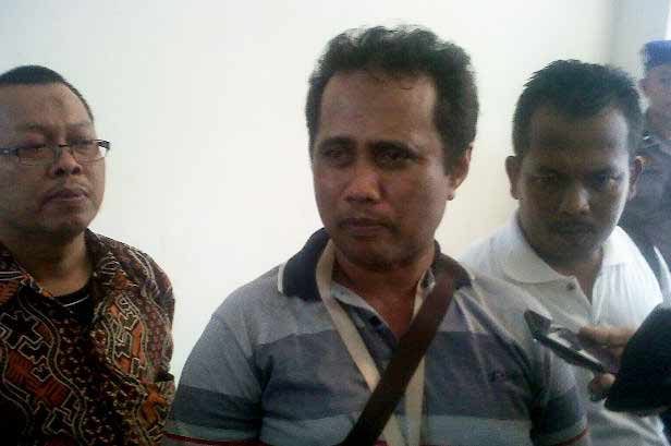Perwakilan Pengurus DPD PAN saat datangi Polres Kediri Kota. foto: arif kurniawan/BANGSAONLINE
