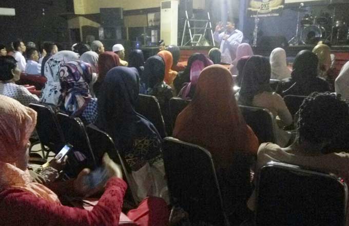 Idul Adha, Purel dan Karyawan "Oke Pub dan Karoke" Tuban Dapat Siraman Rohani