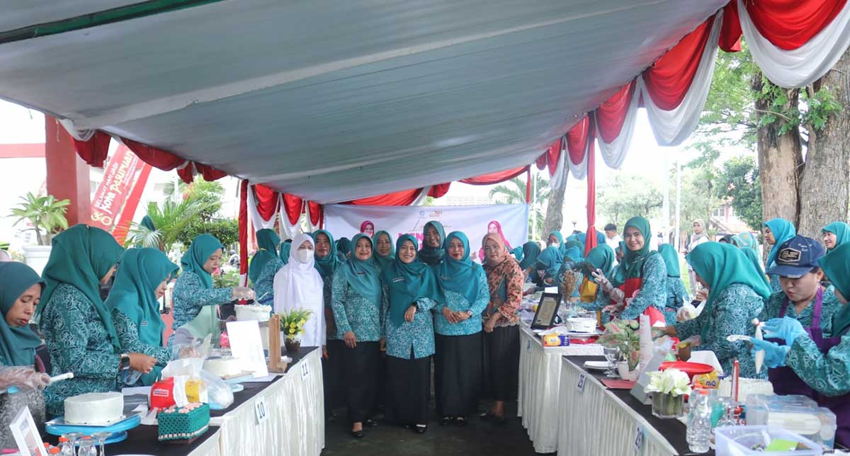 Lomba hias kue tart dalam rangka memeriahkan Hari Jadi Kota Pasuruan yang ke-340.