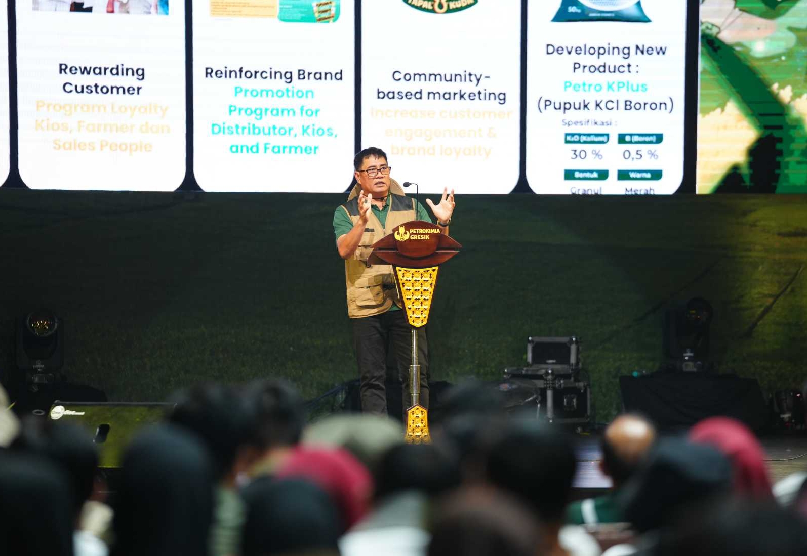 Direktur Utama Petrokimia Gresik, Daconi Khotob, membuka KIPG 2026. foto: ist.
