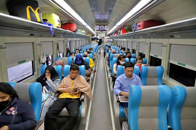 KAI Beri Diskon untuk 6 Kelompok Ini, Simak Cara Mendapatkannya. Foto: Ist