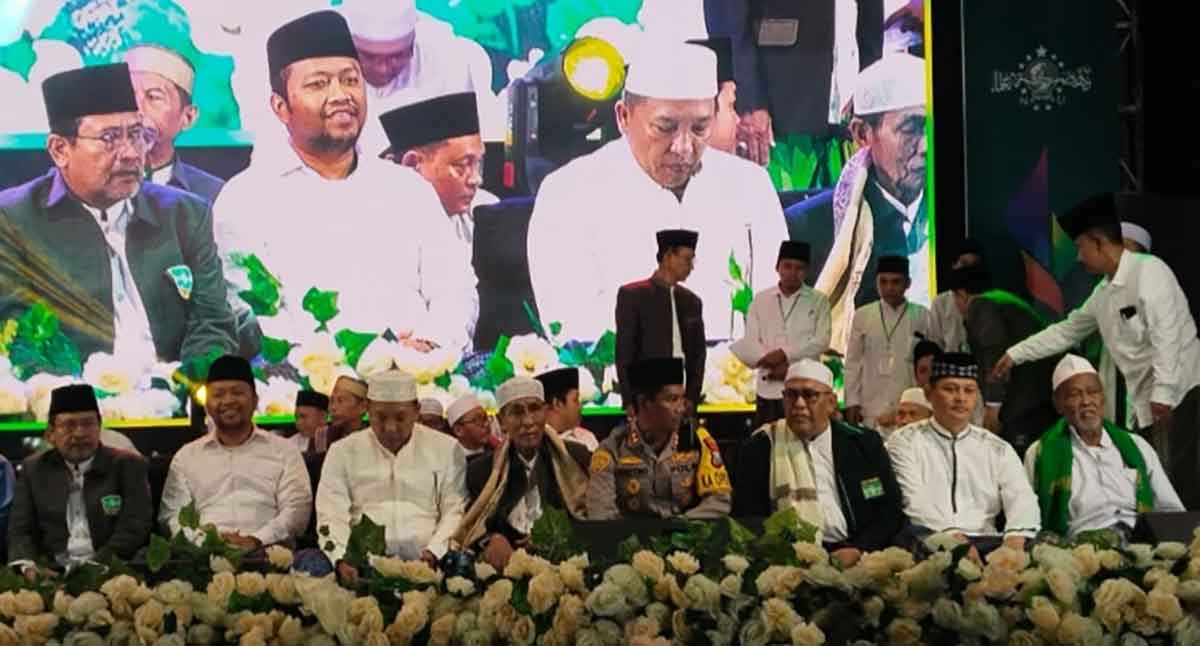 Peringatan Hari Santri 2025 di Sampang.