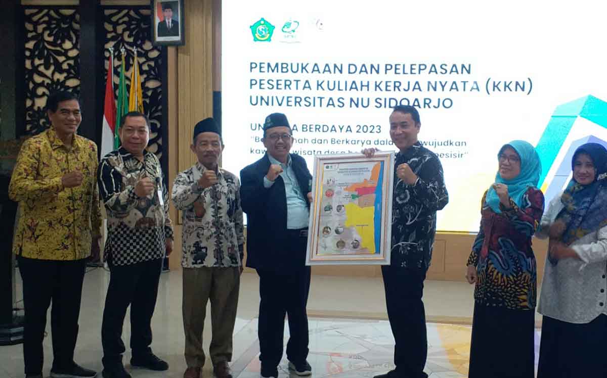Pembukaan dan pelepasan peserta KKN Unusida Sidoarjo.