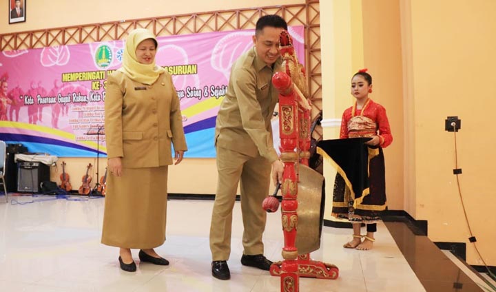 Plt. Asisten Perekonomian dan Pembangunan Sekretaris Daerah Kota Pasuruan H. Mahbub Effendi, S.E., M.M. saat membuka lomba.