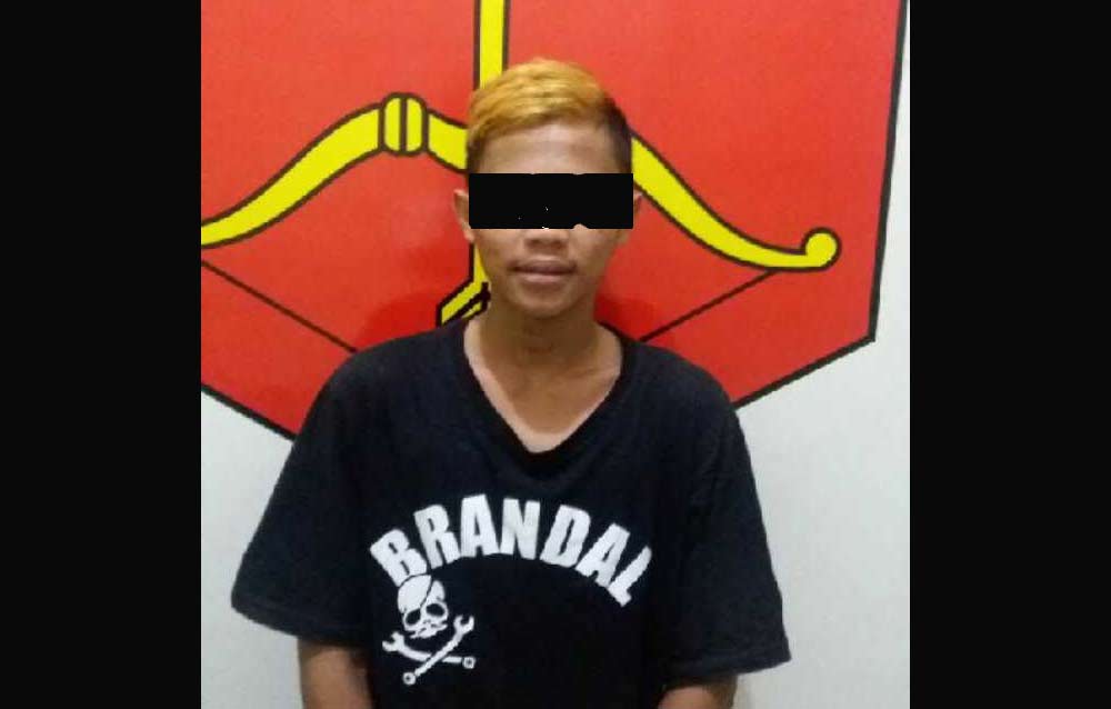 AR, pelaku pencurian yang dibekuk Polres Ponorogo.