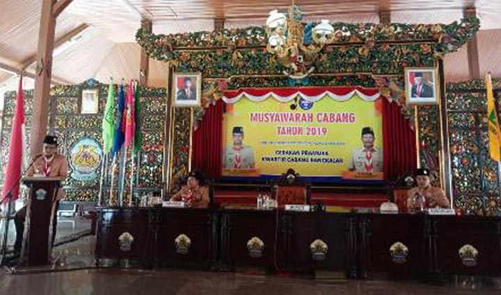 Bupati Bangkalan, R. Abdul Latif Amin Imron saat membuka Muscab Gerakan Pramuka 2019.