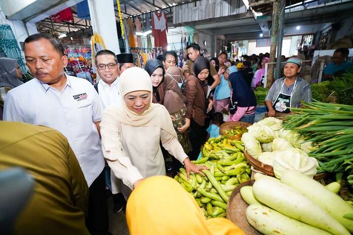 Ke Pasar Semampir Probolinggo, Khofifah Kagumi Kreativitas Pedagang: Tinggal Sentuhan Digital