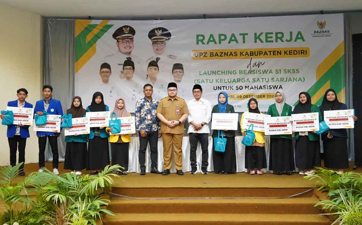 ZIS Baznas Meningkat Hampir 70 Persen, Bupati Kediri Launching Program Beasiswa SKSS