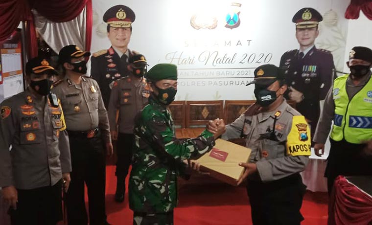 Amankan Natal, Polres Pasuruan Juga Terjunkan Personel untuk Jaga Vila dan Hotel-hotel