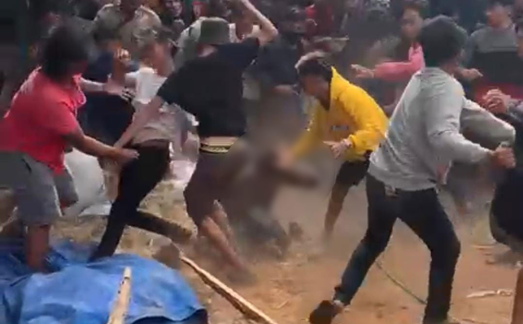 Saling Senggol, Acara Musik Dangdut di Tuban Ricuh