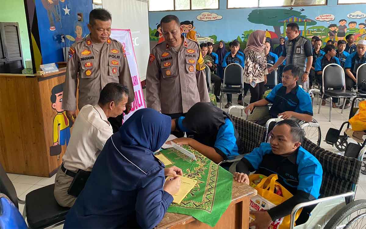 Polres Pasuruan Gelar Pengobatan Gratis untuk Disabilitas