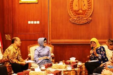  BUDE KARWO MENERIMA TAMU DARI KEMENTRIAN KESEHATAN