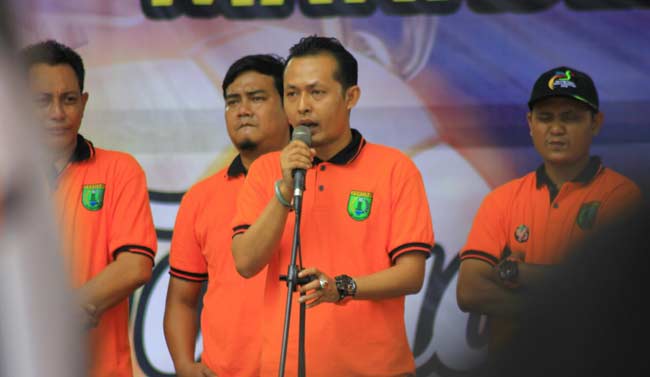 Chief Executive Officer (CEO) Persibo, Abdullah Umar. foto: EKY NURHADI/ BANGSAONLINE