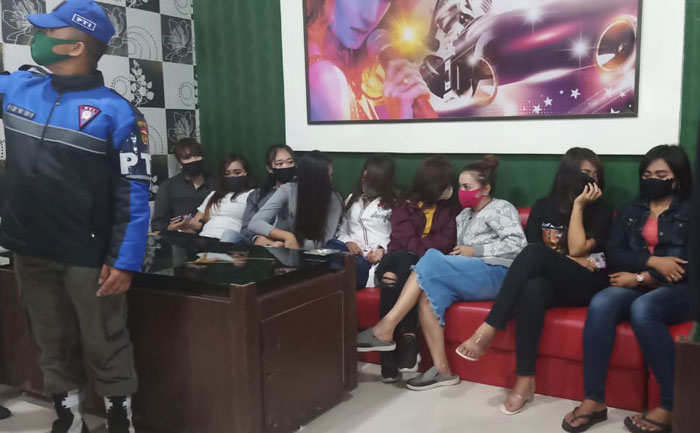 Nekat Buka Saat Masih Zona Oranye, King Cafe Ngawi Digerebek Bupati