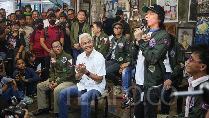 Grup Band Slank saat deklarasi dukung Ganjar Pranowo-Mahfud MD di markasnya, di Potlot Studio, Kalibata Jakarta Selatan, Sabtu (20/01/2023). Foto: Tempo
