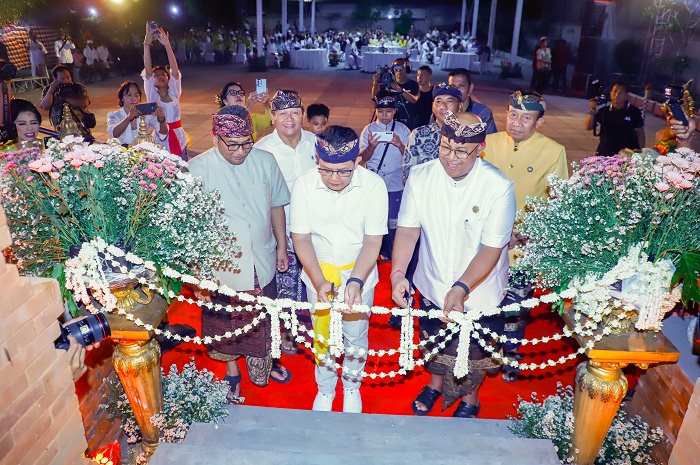 Resmikan Gedung Sekber PHDI, Pj Gubernur Jatim Ajak Umat Hindu Jaga Kondisivitas Pilkada