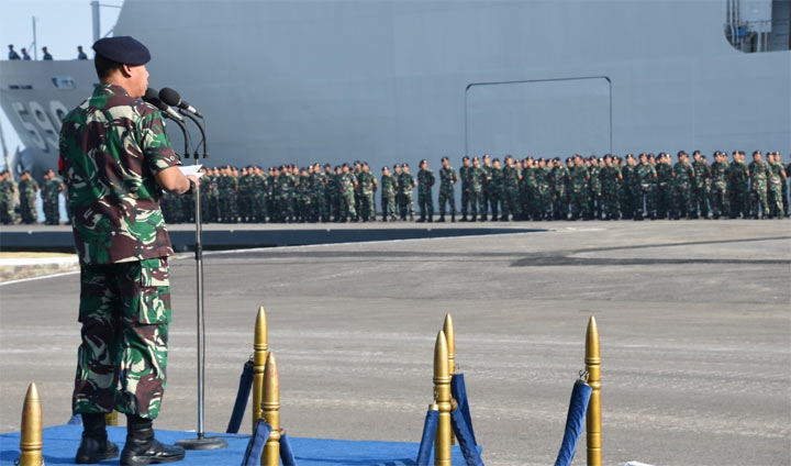 Panglima Koarmada II Laksda TNI Mintoro Yulianto, S.Sos, M.Si membacakan amanat tertulis Menpora Imam Nahrawi.