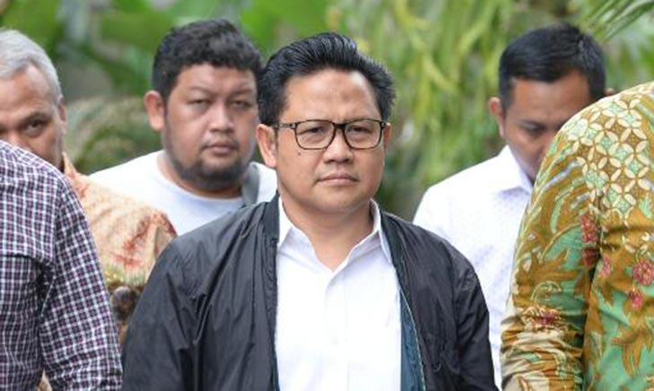 A Muhaimin Iskandar pakai baju putih dengan jaket berwarna gelap saat datang di Gedung KPK Jalan Kuningan Persada Jakarta pukul 10.10 WIB, Rabu (29/1/2020). Ia baru selesai diperiksa KPK sekitar pukul 14.30 WIB. foto: istimewa