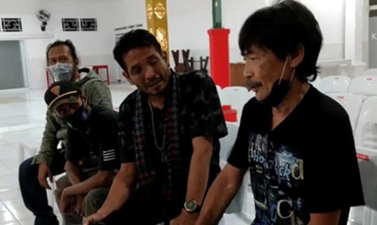 Warga Banyuwangi Menolak Istrinya Dimakamkan secara Covid-19, karena Dua Kali Tes Swab Negatif
