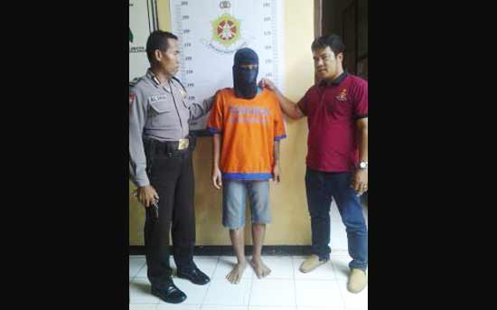 Tersangka diamankan di Mapolsek Tulangan.