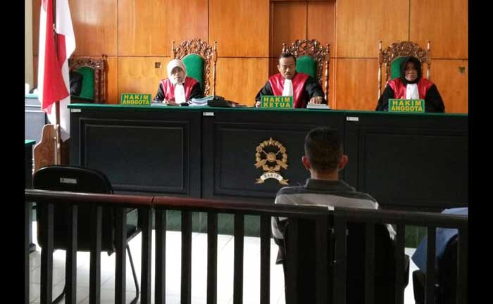 Suasana persidangan pembacaan keputusan atas sengketa lahan pasar Tulakan.