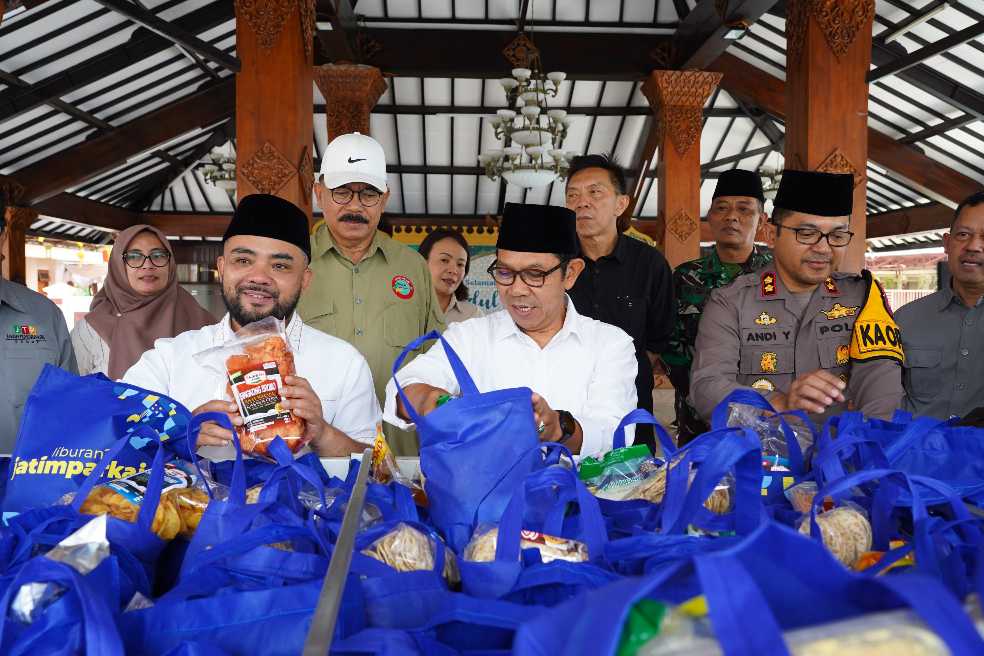 Wali Kota Batu Apresiasi Penyaluran Ribuan Paket Sembako Program CSR JTP Group