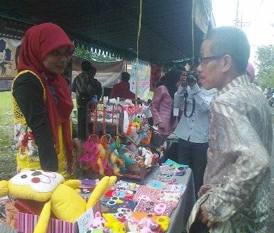 JUMAT. Rektor UIN Sunan Ampel Surabaya Prof Dr Abd A
