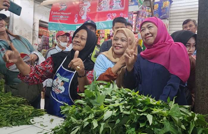 Kampanye Akbar di Jember, Khofifah Ajak Berdemokrasi dengan Senang, Bangun Jatim Maju Berprestasi