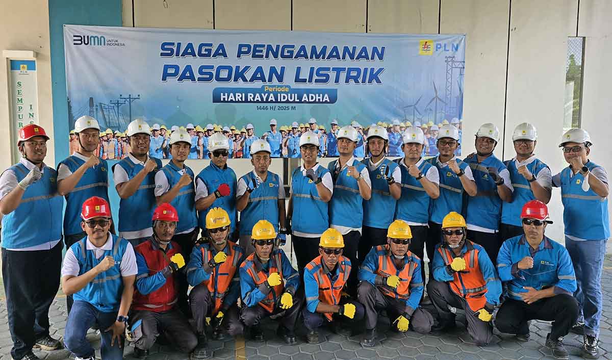 Peserta apel siaga kelistrikan yang digelar PLN UP3 Madura dalam rangka menyambut Idul Adha 1446 H.