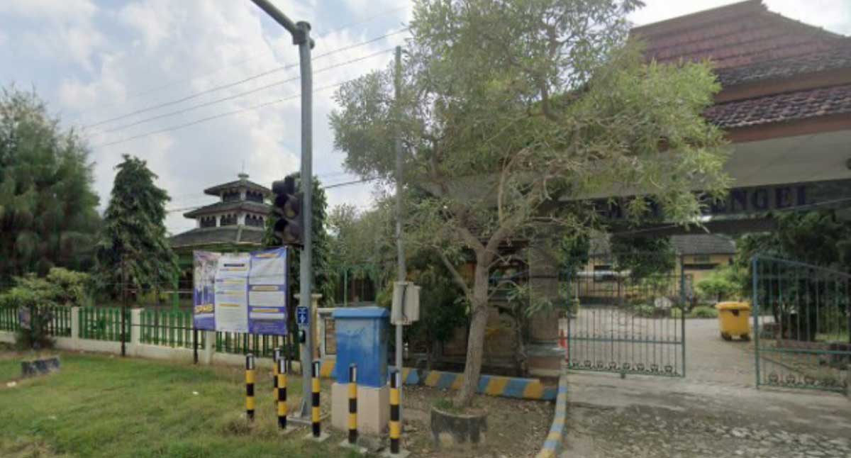 SMPN 2 Rengel, Tuban.

