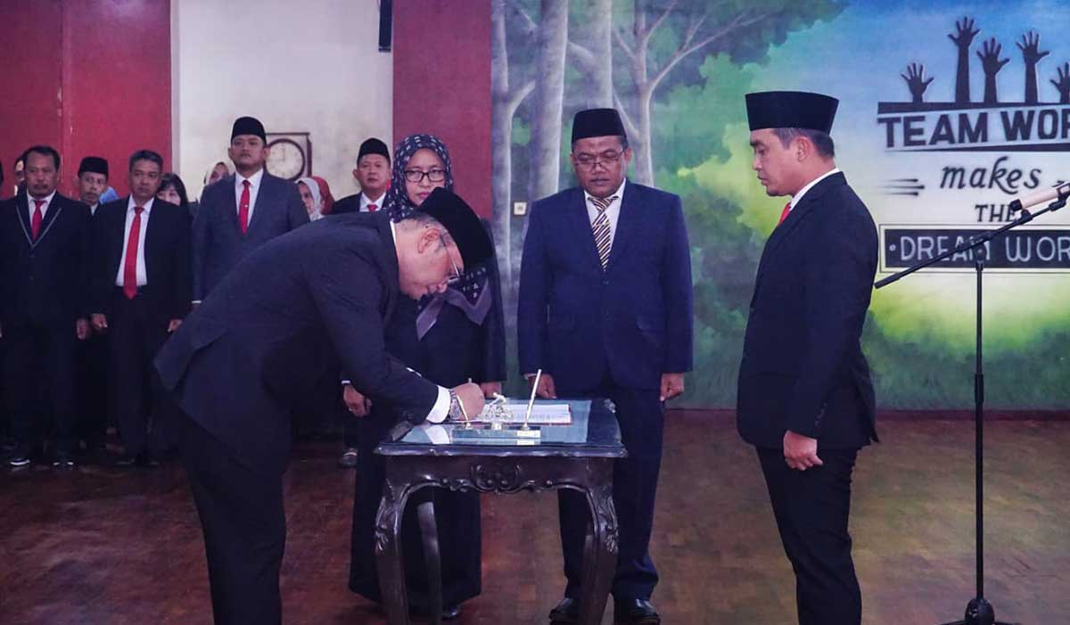 Pelantikan Lucky Danardono sebagai Pj Sekdakot Pasuruan.