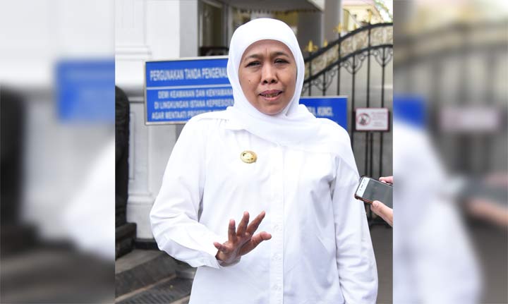 Gubernur Jatim, Khofifah Indar Parawansa menghadiri rapat terbatas di Istana yang dipimpin Presiden Joko Widodo. foto: ist