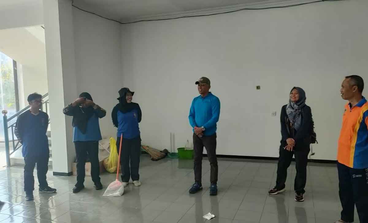 Peninjauan Sekolah Rakyat di Kabupaten Pasuruan.