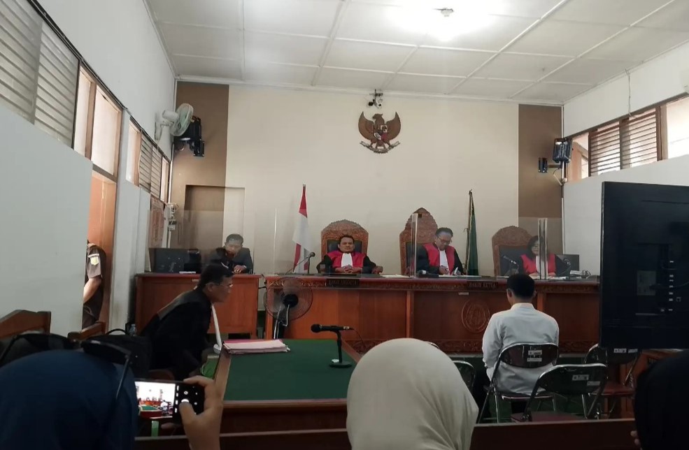 Terdakwa Mighdat saat Divonis Hukuman 5 Tahun Penjara.    foto:Bony Eko Wicaksono. 