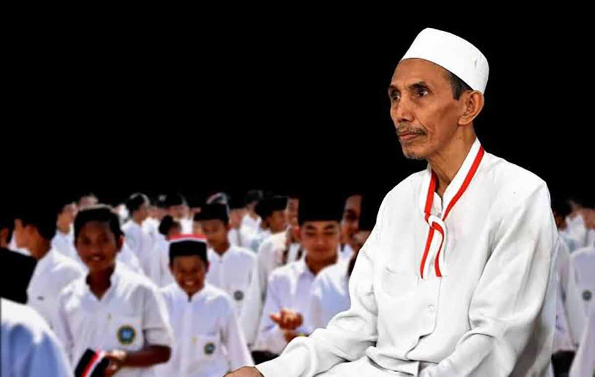 Pengasuh PP Nurul Jadid, KH Zuhri Zaini. Foto: Ist