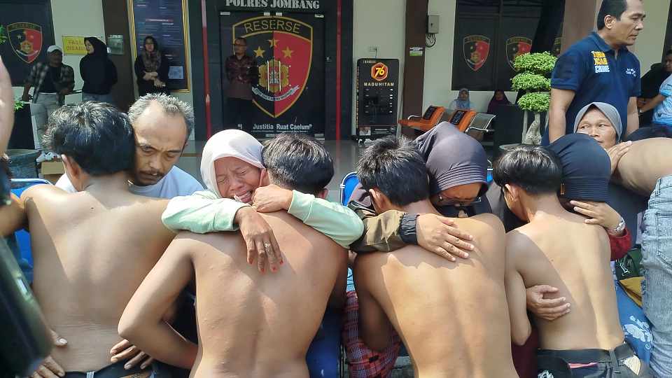 Kapok! Pesta Miras dan DJ Gangster Bajingan Tanpa Dosa Dibubarkan Polres Jombang
