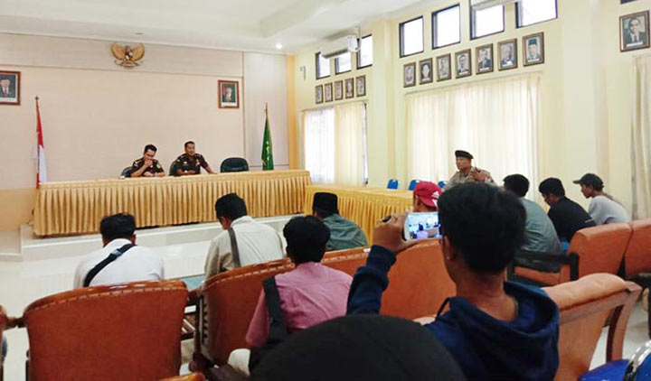 Tuntut Tuntaskan Kasus Kambing Etawa, APPB Demo Kejari Bangkalan
